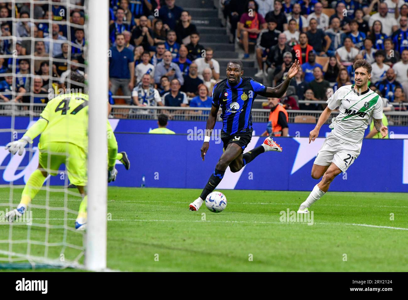 Milan, Italie. 27 septembre 2023. Marcus Thuram (9) de l'Inter vu lors du match de Serie A entre l'Inter et Sassuolo à Giuseppe Meazza à Milan. (Crédit photo : Gonzales photo - Tommaso Fimiano). Banque D'Images