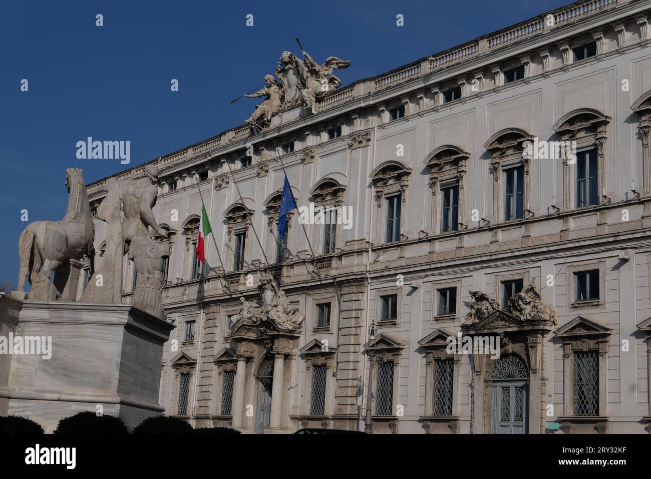 VUE EXTÉRIEURE DU SIÈGE DE LA COUR CONSTITUTIONNELLE AU PALAIS CONSULTA Banque D'Images