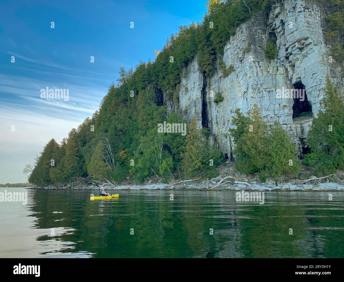 Une des choses que j'aime faire pour les loisirs de plein air dans le comté de Door est le kayak dans les nombreux ruisseaux et lacs intérieurs là-bas, ainsi que le lac Michigan. Banque D'Images