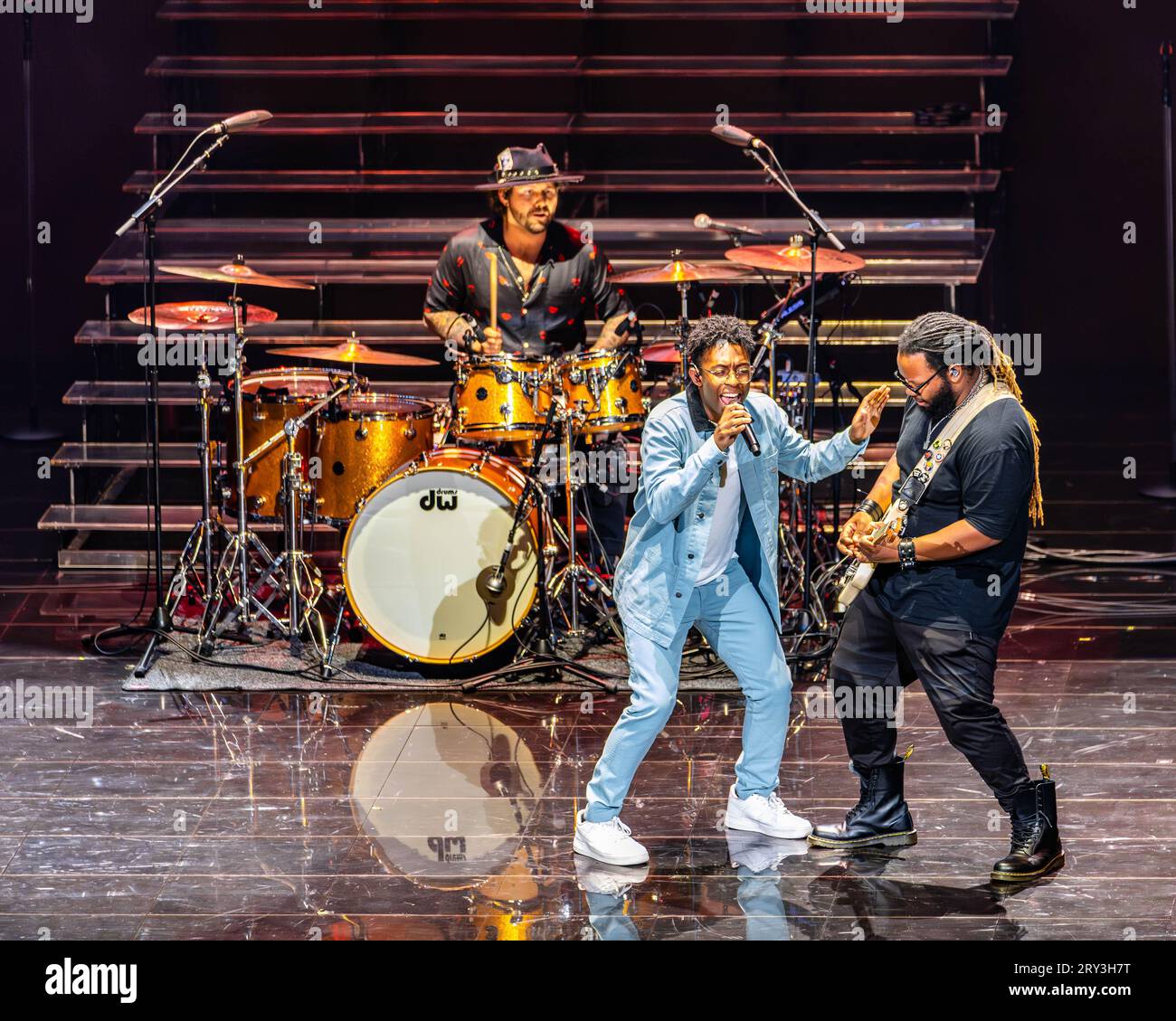 Leeds, Royaume-Uni. 28 septembre 2023. Breland sur scène comme échauffement pour le spectacle principal. Crédit Paul Whitehurst/Alamy Live News Banque D'Images