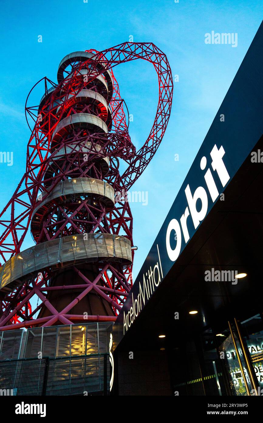 Arcelor Mittal Orbit par Anish Kapoor dans le Village Olympique, Londres, Angleterre Banque D'Images