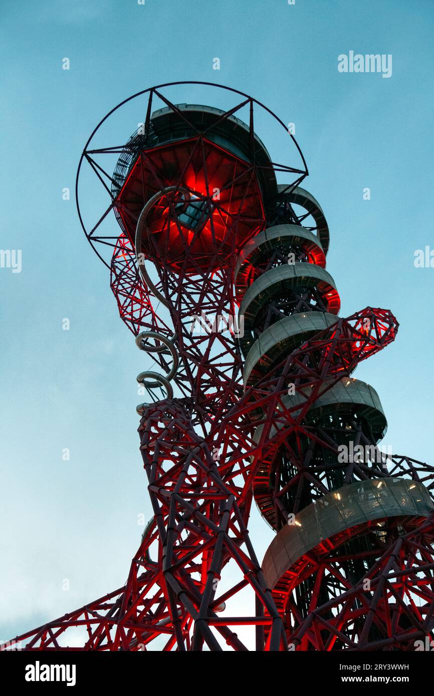 Arcelor Mittal Orbit par Anish Kapoor dans le Village Olympique, Londres, Angleterre Banque D'Images