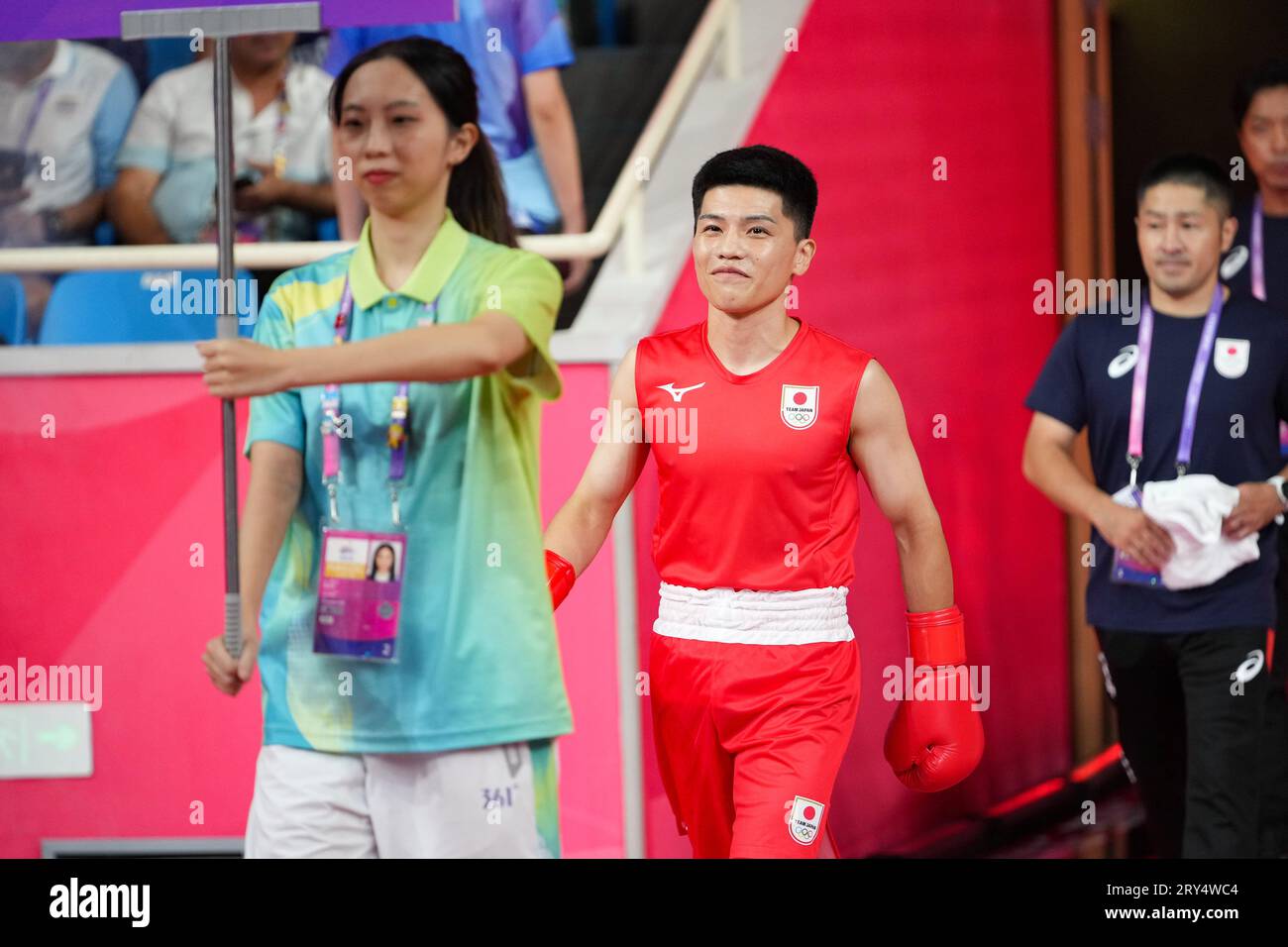 Hangzhou, Chine. 28 septembre 2023. Tomoya Tsuboi (JPN) Boxe : ronde préliminaire de -51kg hommes au gymnase de Hangzhou lors des Jeux asiatiques de 2022 à Hangzhou, Chine . Crédit : AFLO SPORT/Alamy Live News Banque D'Images