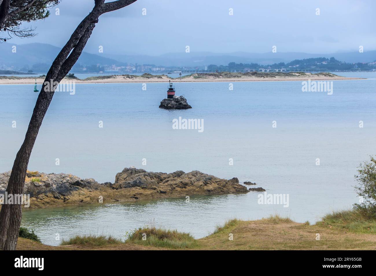 Paysage de la côte de la péninsule de Magdalena à Santander Banque D'Images