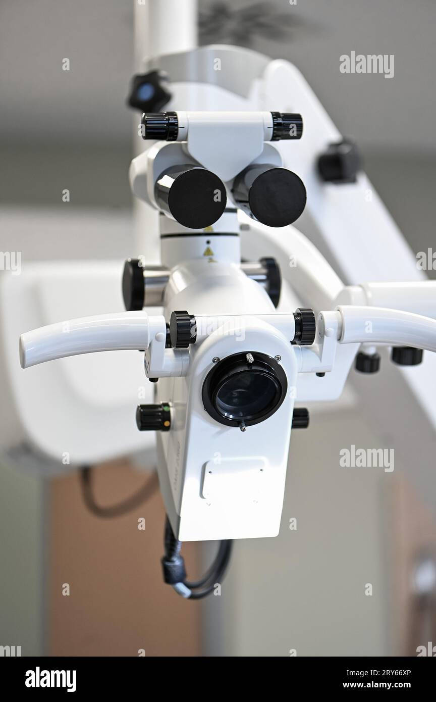 Microscope dentaire. Technologies médicales modernes. Dentisterie. Banque D'Images