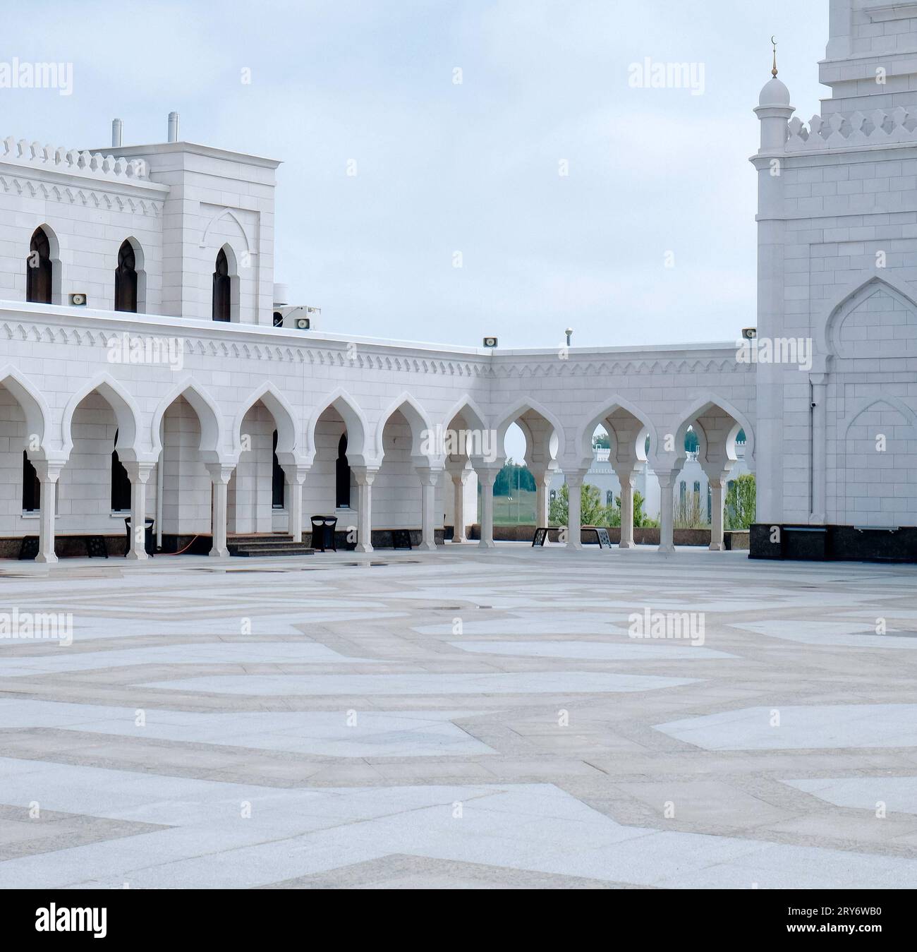 Russie, Bolgar - 5,1.2020 : la Mosquée Blanche, mosquée moderne au Tatarstan, une partie de la Russie. Ensemble architectural également connu sous le nom d'Ak-Mechet. Construit en 2012 Banque D'Images