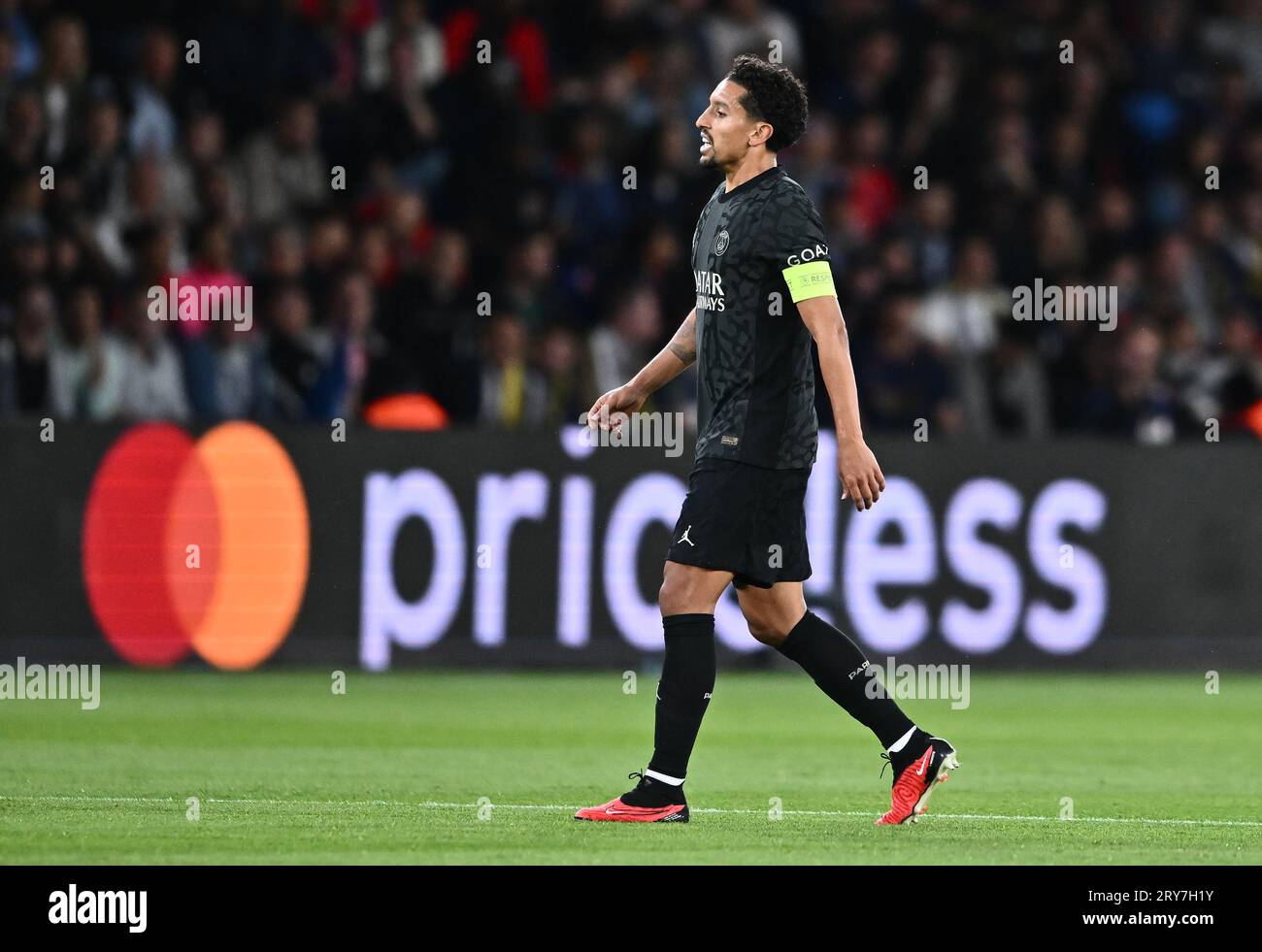 PARIS, FRANCE - SEPTEMBRE 19 : Marquinhos lors du match de l'UEFA Champions League entre le Paris Saint-Germain et le Borussia Dortmund au Parc des Princes Banque D'Images