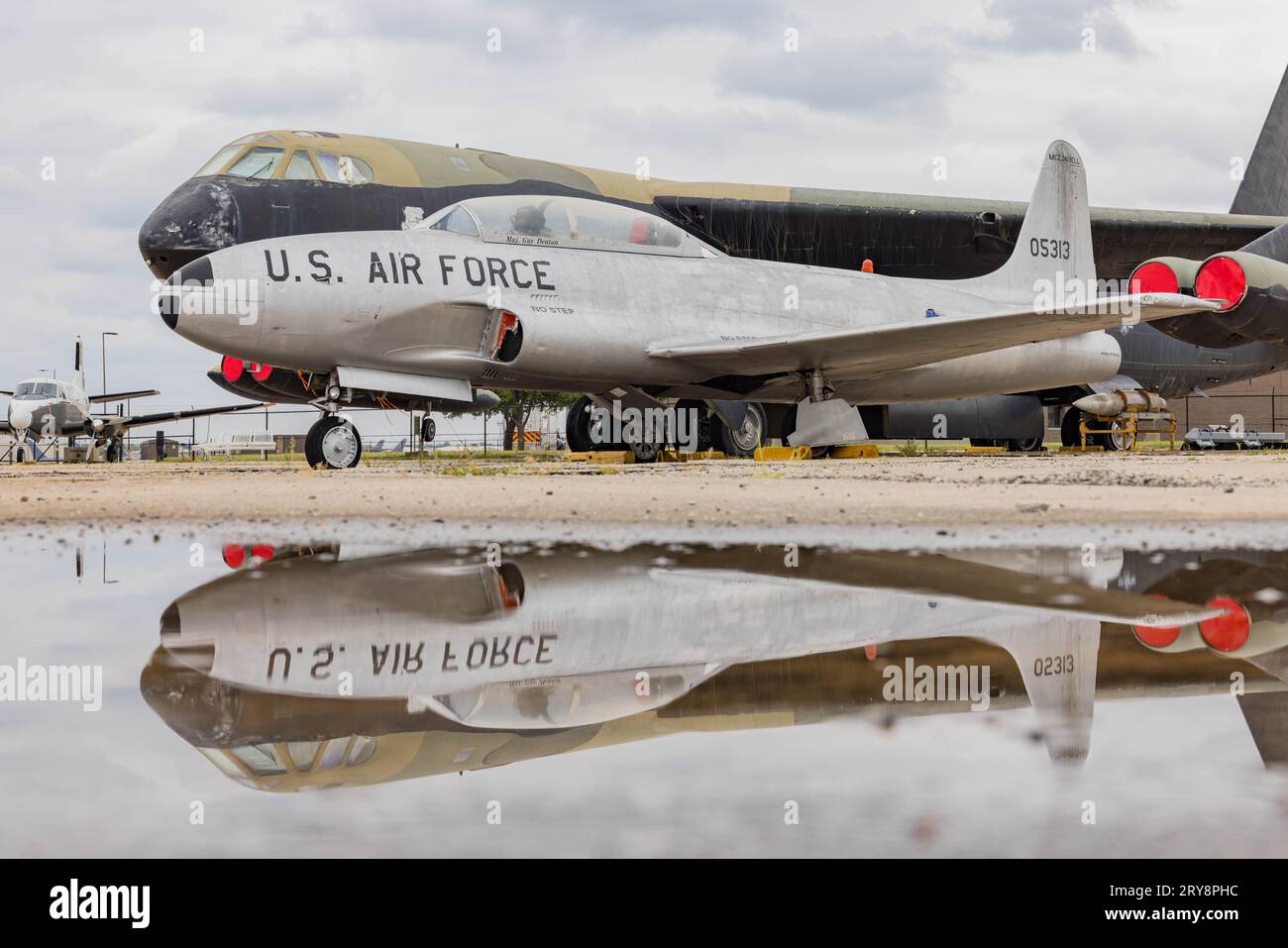 Kansas, septembre 16 2023 - vieil avion de l'US Air Force, le Lockheed T-33 show au Musée de l'Aviation Banque D'Images