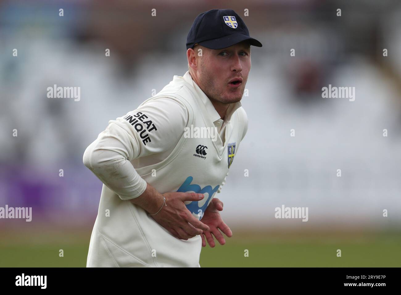 Matt Parkinson de Durham lors du LV= County Championship match entre Durham et Leicestershire au Seat unique Riverside, Chester le Street le jeudi 28 septembre 2023. (Photo : Mark Fletcher | MI News) crédit : MI News & Sport / Alamy Live News Banque D'Images