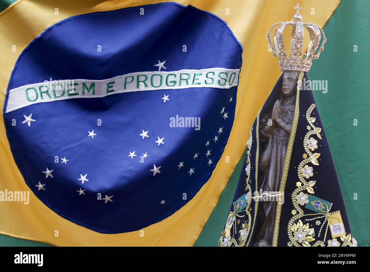 Statue de l'image de notre-Dame d'Aparecida - Nossa Senhora Aparecida Banque D'Images