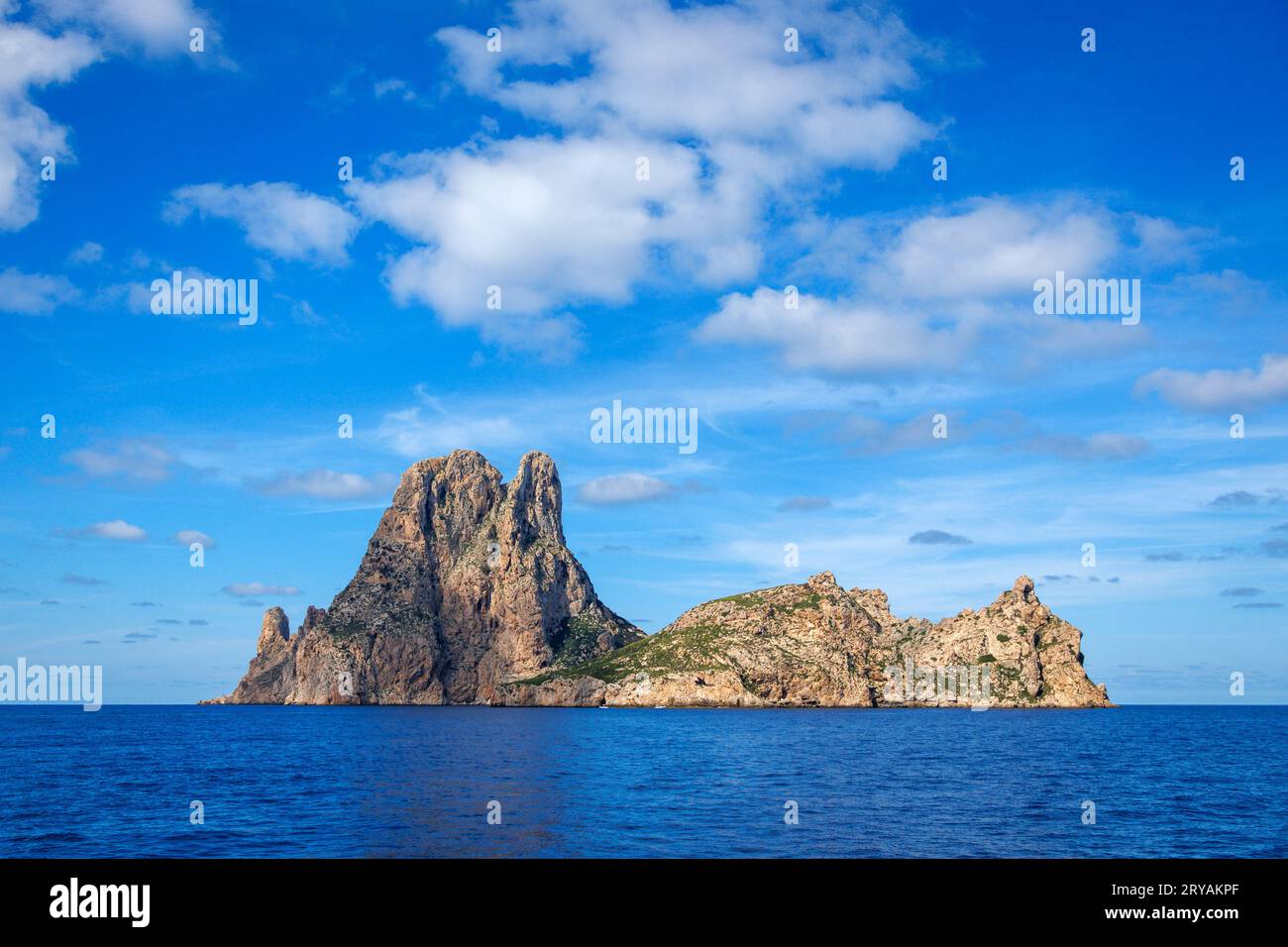 Vue sur la mystérieuse île de Vedra à Ibiza Banque D'Images