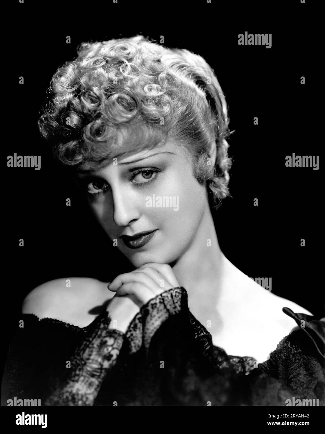 JEANETTE MACDONALD dans LA VEUVE JOYEUSE (1934), mise en scène par ERNST LUBITSCH. Crédit : M.G.M. / Album Banque D'Images