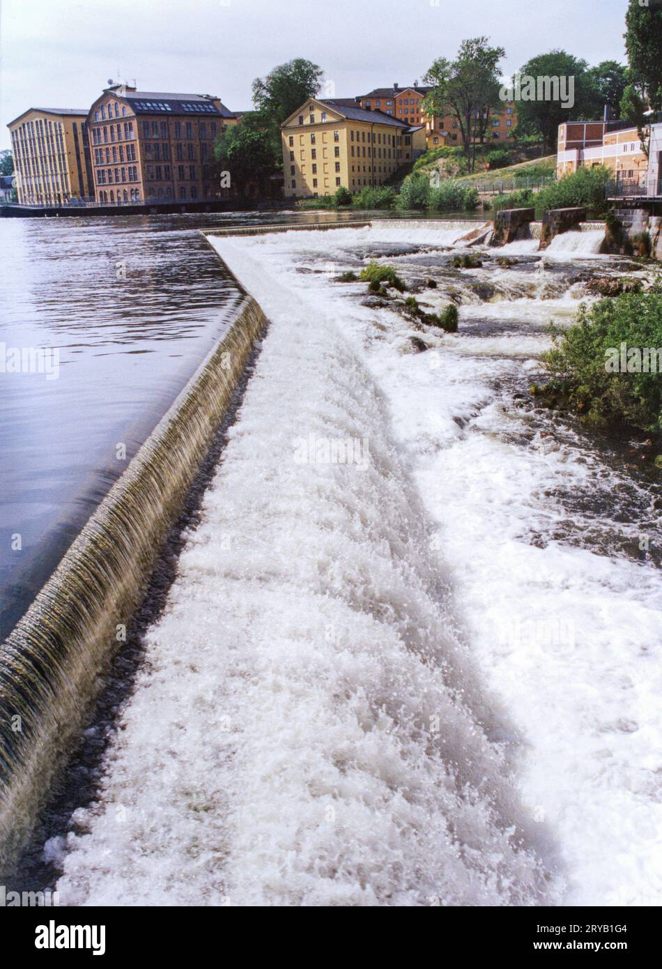 MOTALA Ström est le système fluvial qui draine le lac Vättern le deuxième plus grand lac de Suède Banque D'Images