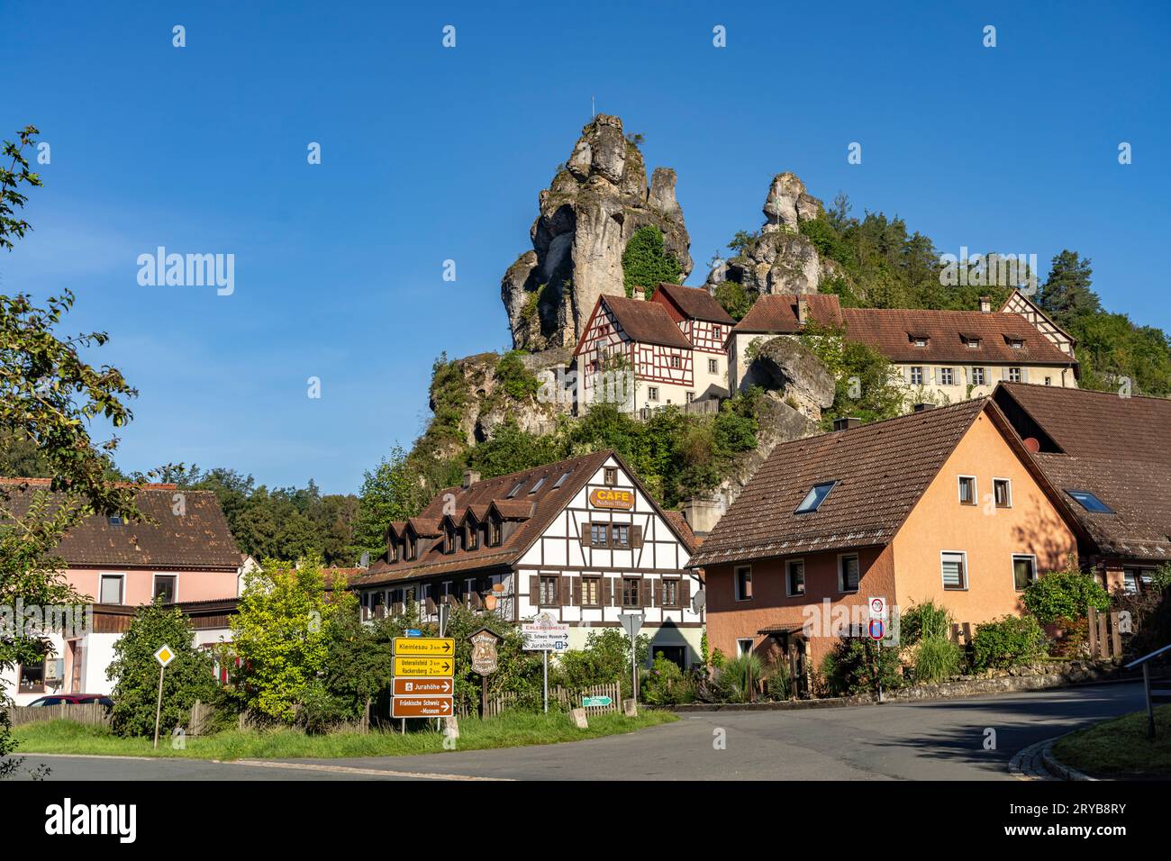 Tüchersfeld in der Fränkischen Schweiz, Stadt Pottenstein, Bayern, Deutschland | Tüchersfeld en Suisse franconienne, Pottenstein, Bavière, Allemand Banque D'Images