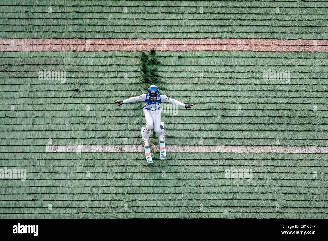 Hinzenbach, Autriche. 30 septembre 2023. Grand Prix d'été FIS Skisprung se déroulant sur la colline de saut à ski près d'Eferding, Austrias Daniel Tschofenig ©Andreas Stroh / Alamy Live News Banque D'Images