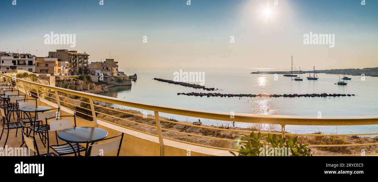 Tables basses sur la mer Adriatique Banque D'Images