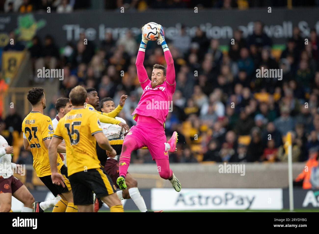 José Sá, gardien des Wolves lors du match de Premier League entre Wolverhampton Wanderers et Manchester City à Molineux, Wolverhampton le samedi 30 septembre 2023. (Photo : Gustavo Pantano | MI News) crédit : MI News & Sport / Alamy Live News Banque D'Images