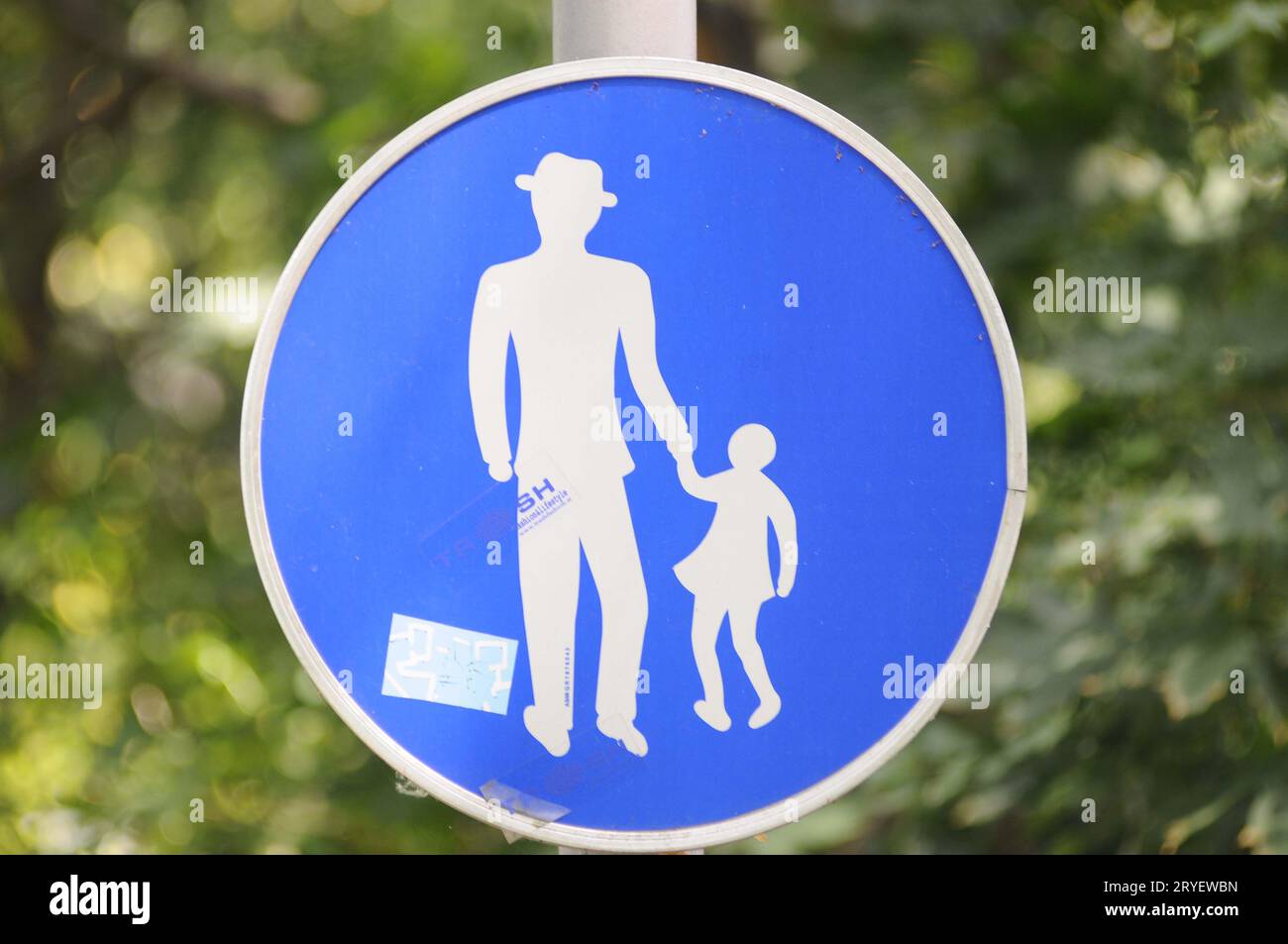 Panneau de signalisation piéton sur la rue Banque D'Images