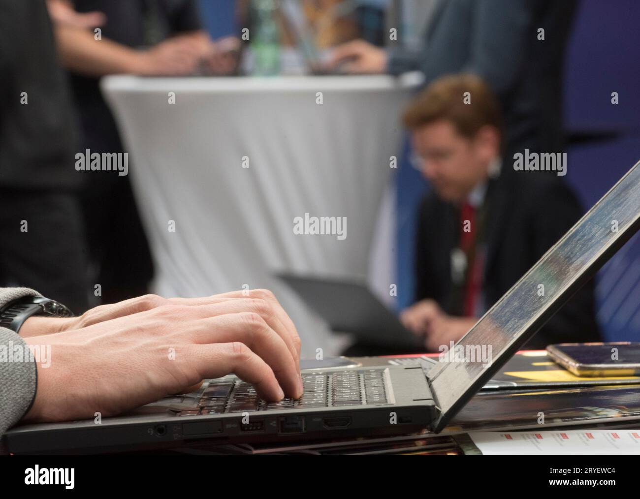 Clavier d'ordinateur pour communication électronique Banque D'Images
