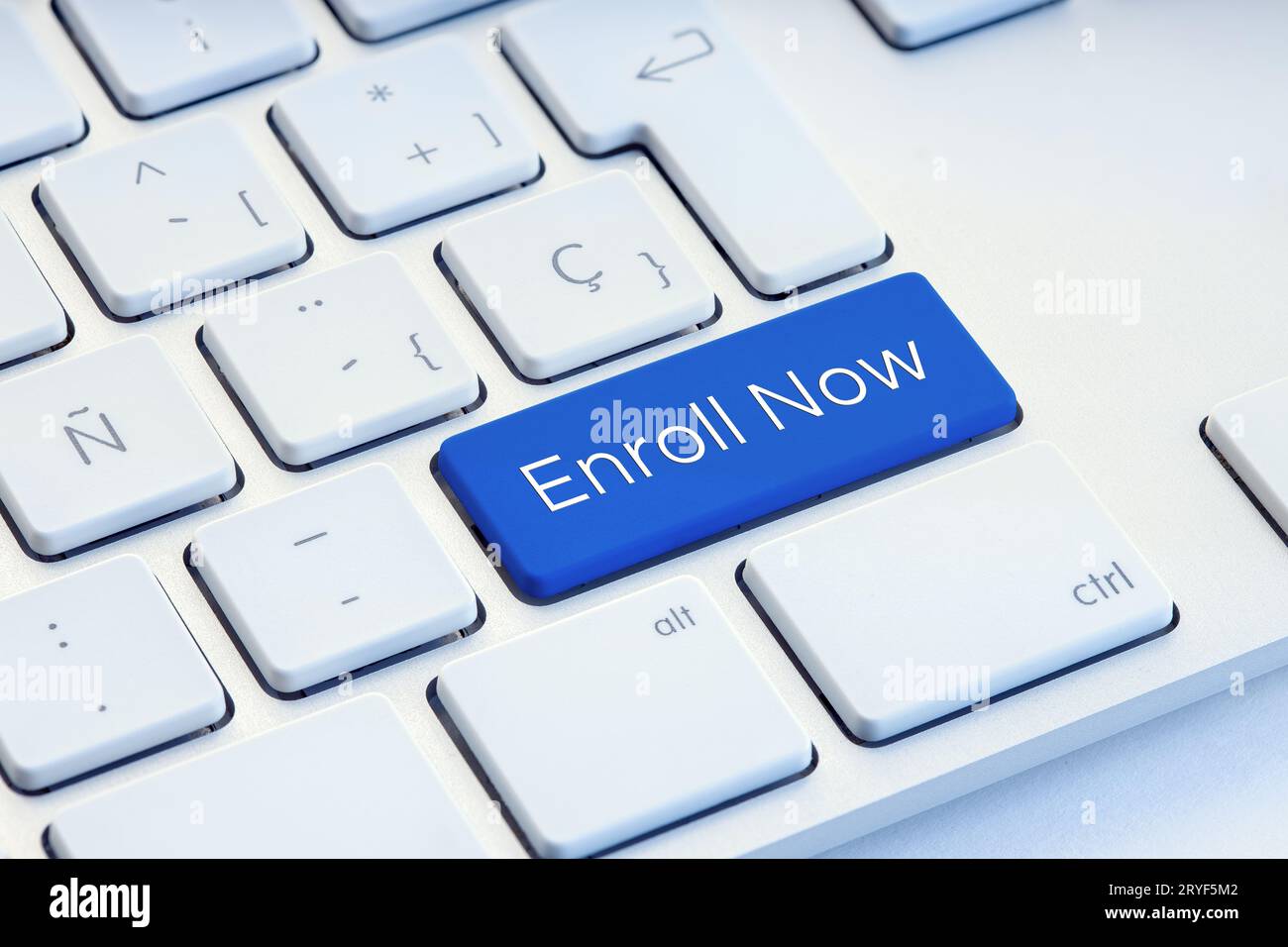 Inscrire maintenant la phrase sur la touche du clavier de l'ordinateur Banque D'Images Inscrire maintenant la phrase sur la touche du clavier de l'ordinateur Banque D'Images