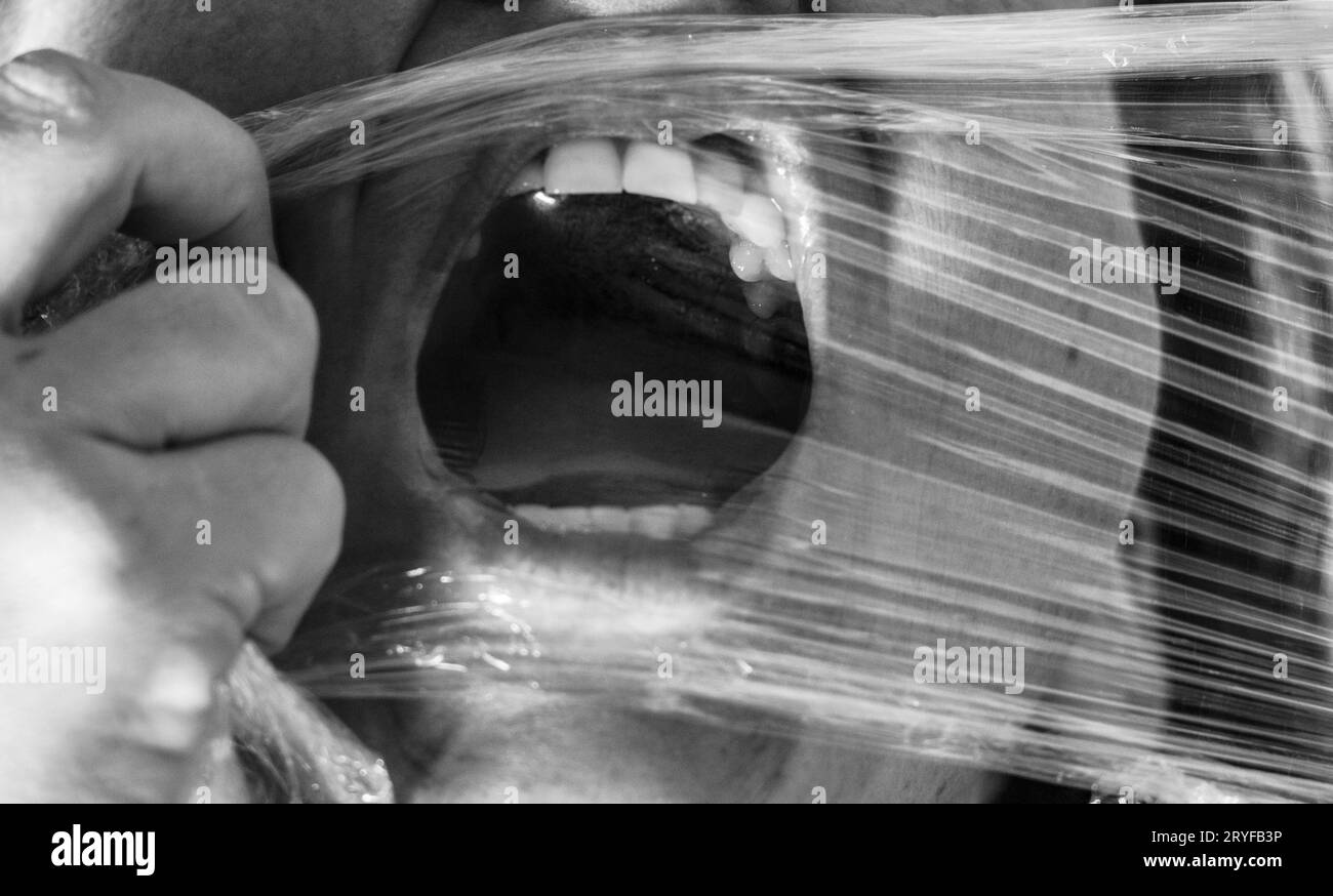 Crier ou crier en colère Banque D'Images