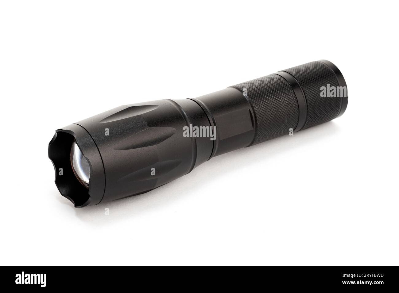 Lampe de poche en aluminium isolée sur fond blanc Banque D'Images