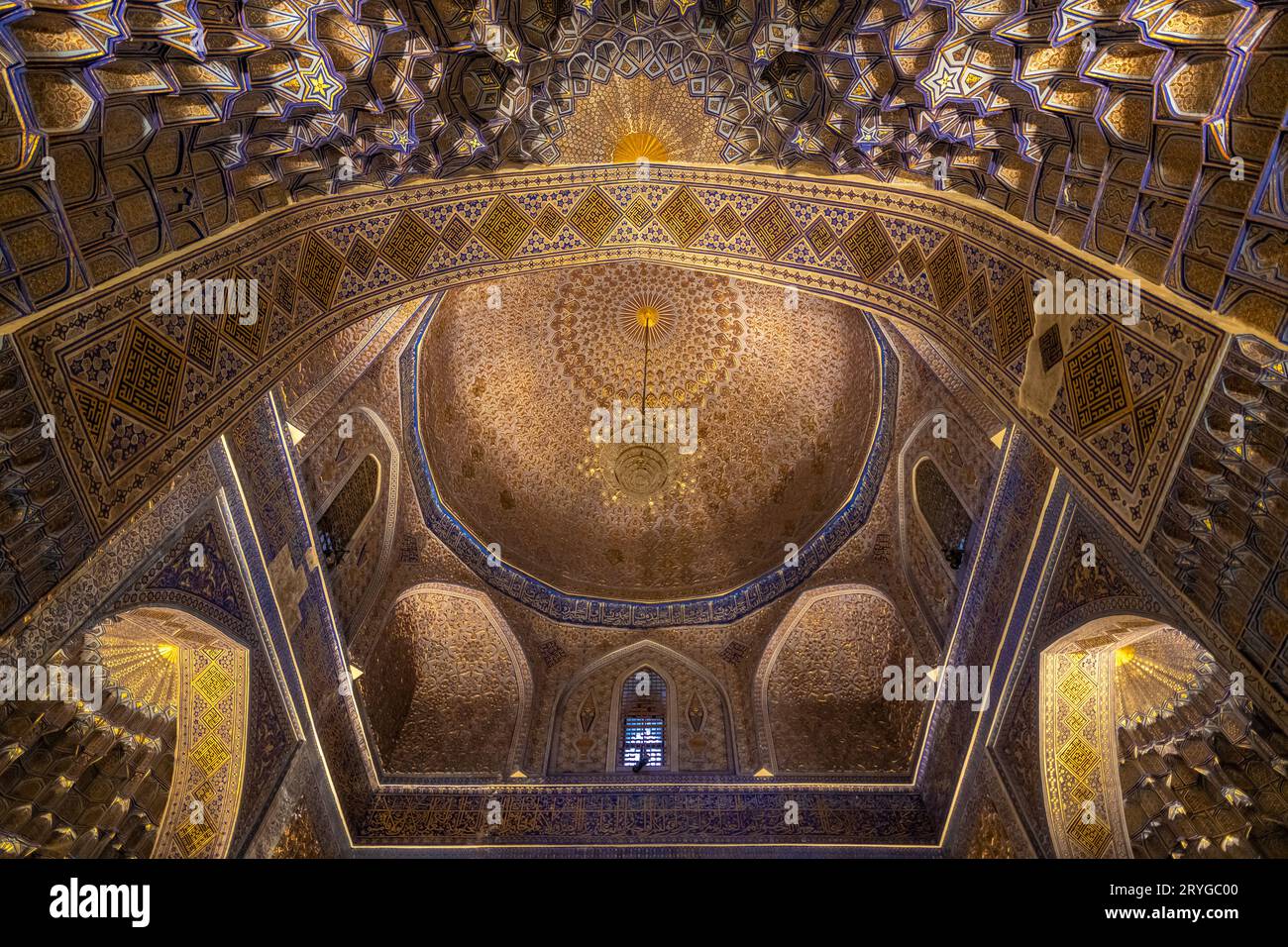 Intérieur du mausolée de Gur Emir à Samarkand, Ouzbékistan, tombeau d'Amir Timur ou Tamerlan. Banque D'Images