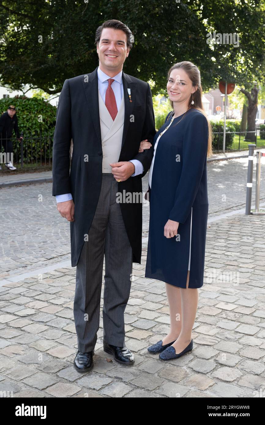 Beloeil, Belgique. 01 octobre 2023. Le prince Amaury de Bourbon-Parme et la princesse Pelagie de Bourbon-Parme assistent au mariage de l'archiduc Alexandre de Habsbourg-Lorraine et de la comtesse Natacha Roumiantzoff-Pachkevitch à l'église Saint-Pierre de Beloeil, le 29 septembre 2023 en Belgique. Photo de David Niviere/ABACAPRESS.COM crédit : Abaca Press/Alamy Live News Banque D'Images