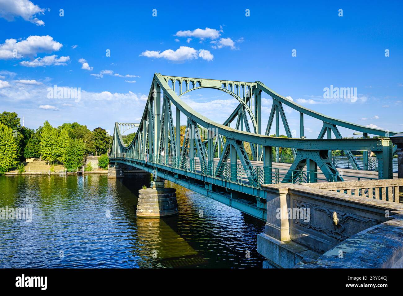 Le pont Glienicker sur la Havel entre Berlin et Potsdam Banque D'Images