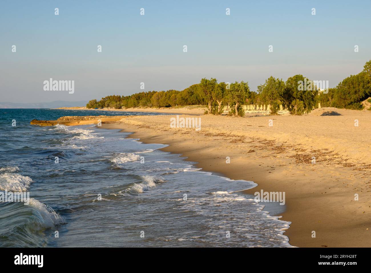 Longue plage de sable à Marmari sur l'île de Kos. Grèce Banque D'Images
