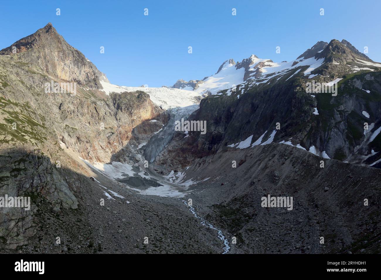 Groupe de montagne Monte Bianco. Glacier pré de Bar, Mont Dolent. Val Ferret. Alpes. Europe. Banque D'Images