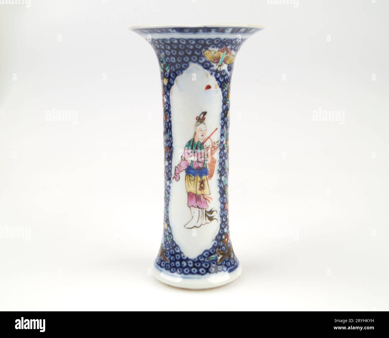 Vase miniature en porcelaine de famille Rose de Chine antique du 18e siècle. Banque D'Images