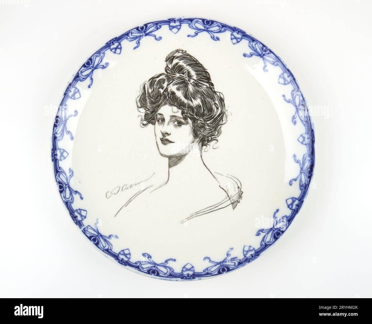 Antique années 1900-10, Royal Doulton Gibson Girl plaque de poterie conçue par Charles Dana Gibson. Banque D'Images