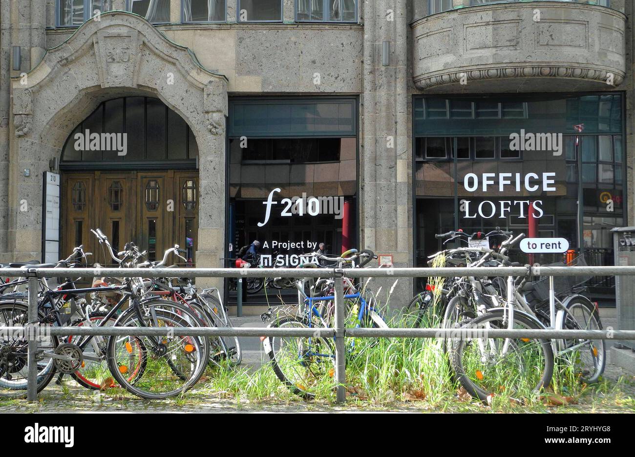 Langzeitparken fuer Fahrraeder *** parking longue durée pour vélos crédit : Imago/Alamy Live News Banque D'Images