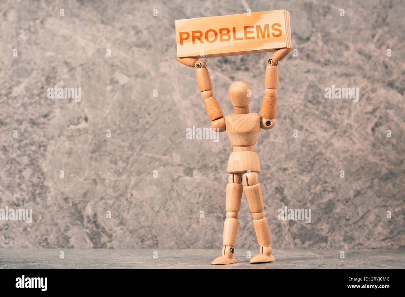 Mannequin faisant des efforts face à des problèmes de vie Banque D'Images