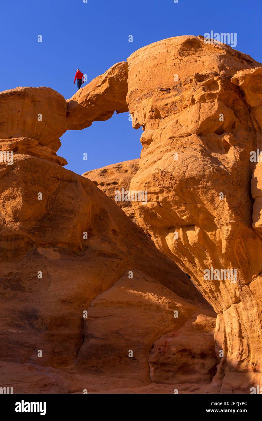 Burdah Rock Bridge, Wadi Rum, Jordanie Banque D'Images