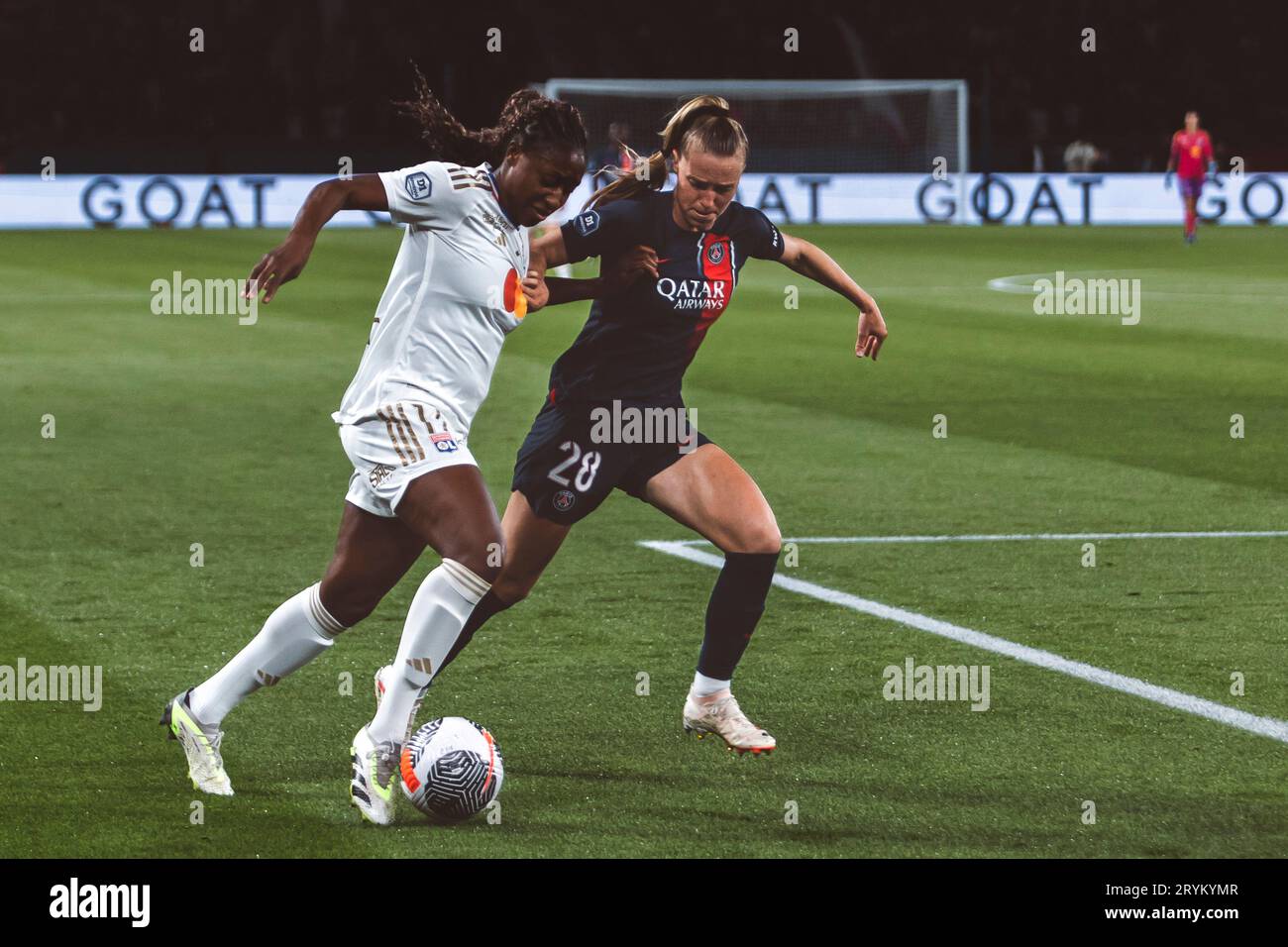 Lyon, France. 01 octobre 2023. Kadidiatou Diani (11) de l’OL en action lors du match D1 Arkema entre le Paris Saint-Germain et l’Olympique Lyonnais au Parc des Princes à Paris. (Pauline FIGUET/SPP) crédit : SPP Sport Press photo. /Alamy Live News Banque D'Images