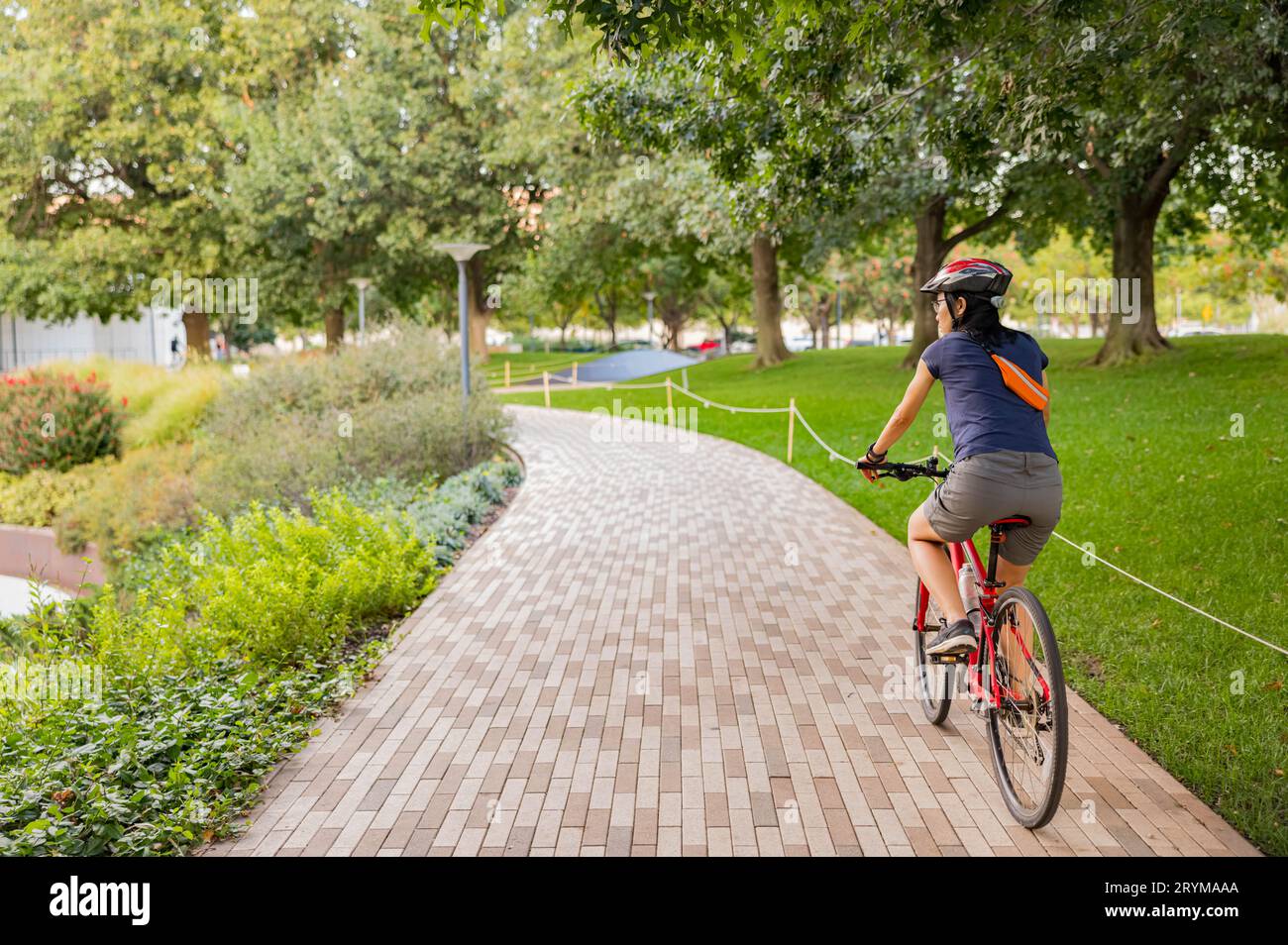 Oklahoma, septembre 29 2023 - beaucoup de gens se joignaient au Full Moon Bike Ride Banque D'Images