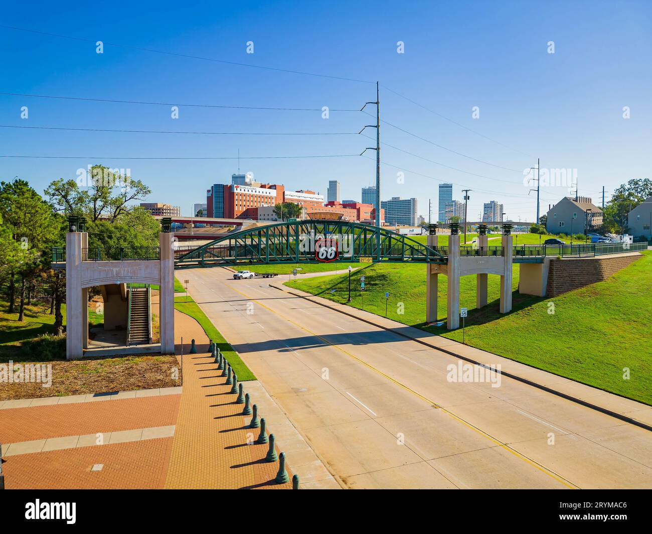 Oklahoma, SEP 25 2023 - vue ensoleillée de la Cyrus Avery Centennial Plaza Banque D'Images