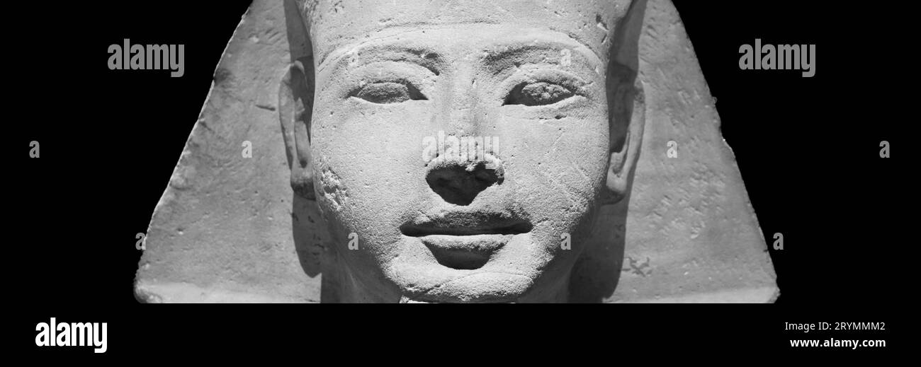Archéologie égyptienne. Sphinx antique en grès représentant le pharaon, espace de copie. Banque D'Images