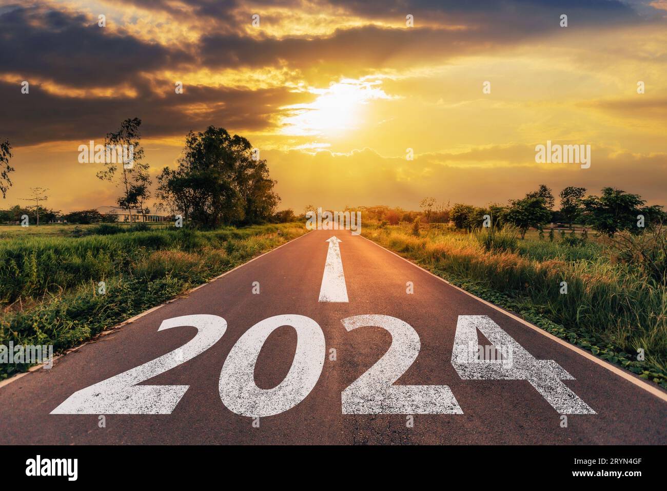 Nouvelle année 2024 ou route directe vers les affaires et la stratégie du concept de vision future. Banque D'Images