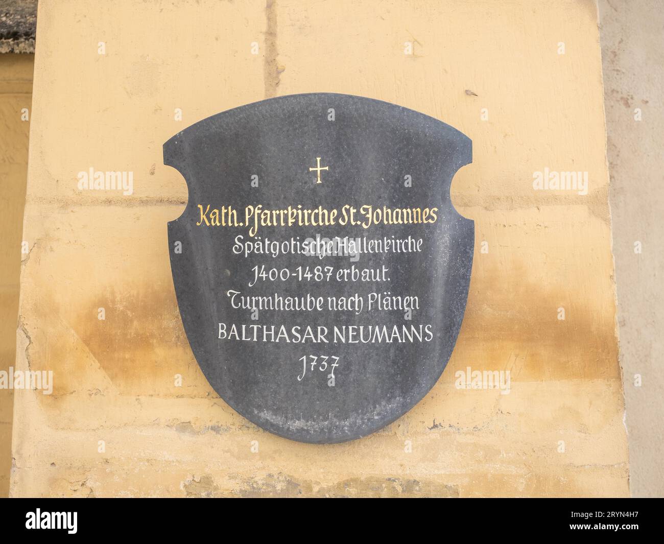 Panneau d'information, rue gothique tardive Église Jean-Baptiste, Kitzingen, Basse-Franconie, Franconie, Bavière, Allemagne Banque D'Images