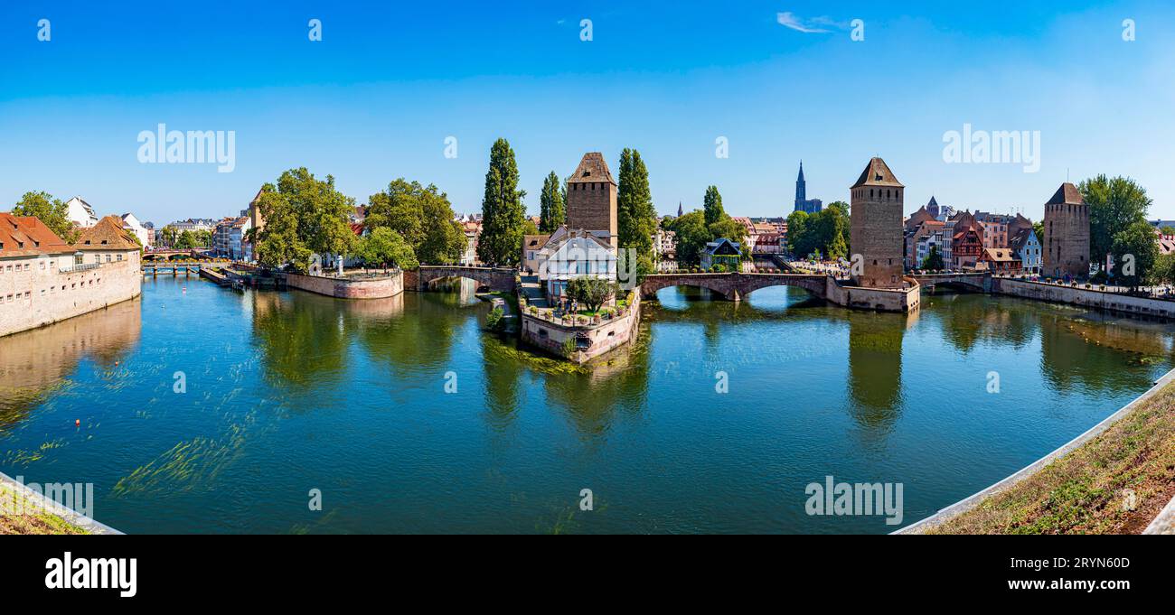 Vue du pont des ponts couverts depuis barrage Vauban à Strasbourg, France Banque D'Images