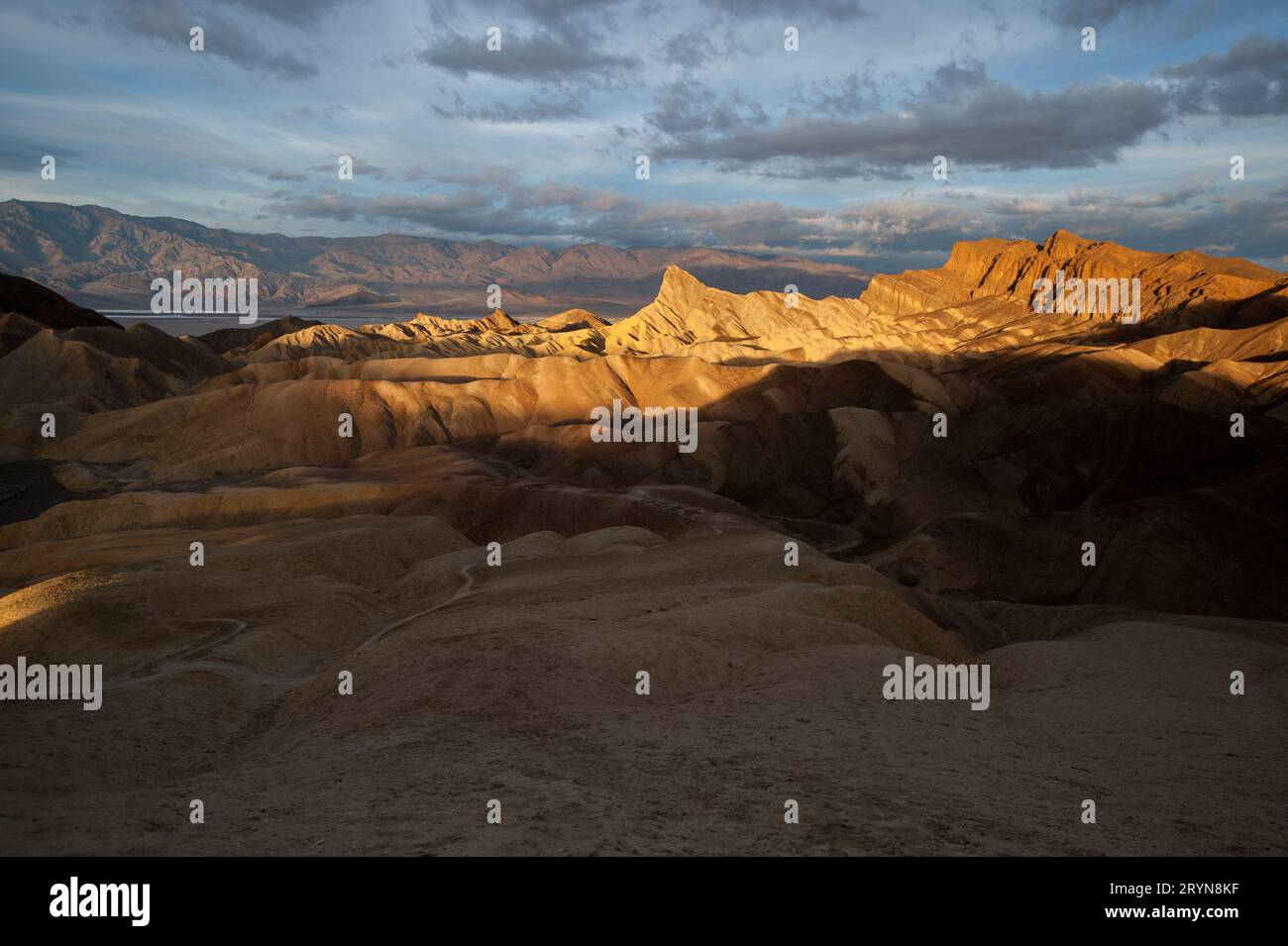 Lever du soleil à Zabriskie point, parc national de la Vallée de la mort, Californie Banque D'Images