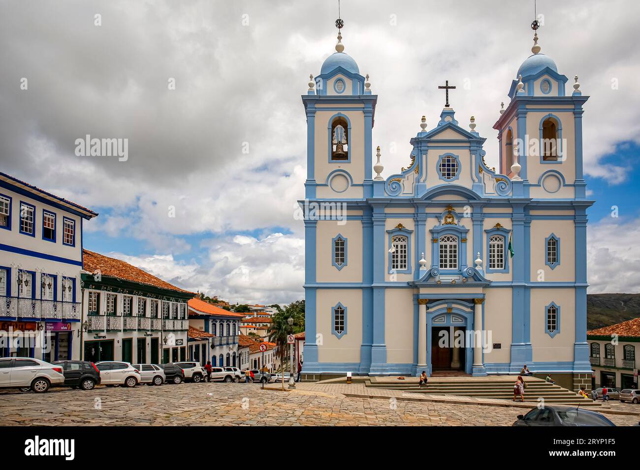 Place de la ville avec la baroque Catedral Metropolitana de Santo Antonio da se Diamantina, Minas Gerais Banque D'Images
