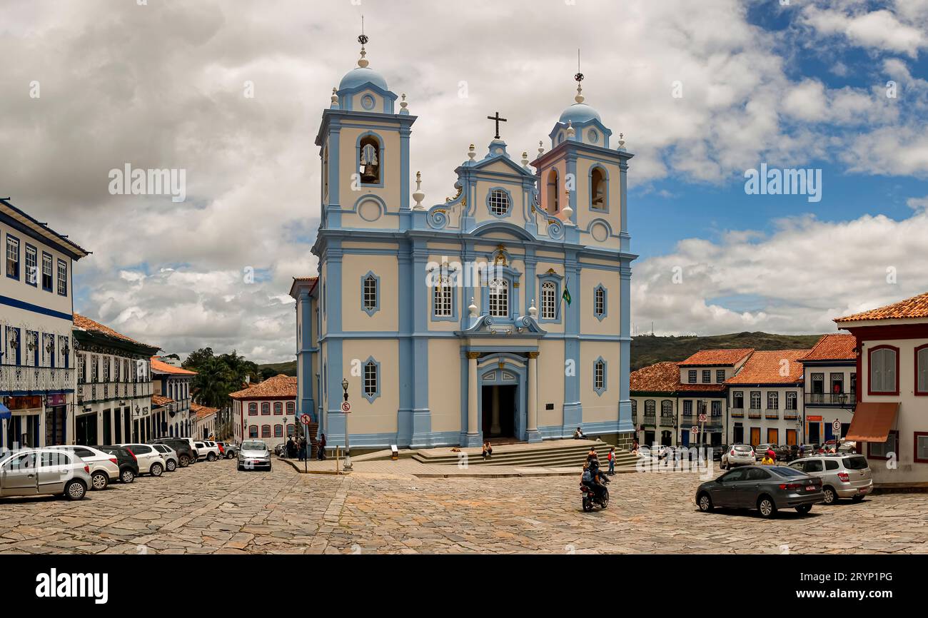 Place de la ville avec la baroque Catedral Metropolitana de Santo Antonio da se Diamantina, Minas Gerais Banque D'Images