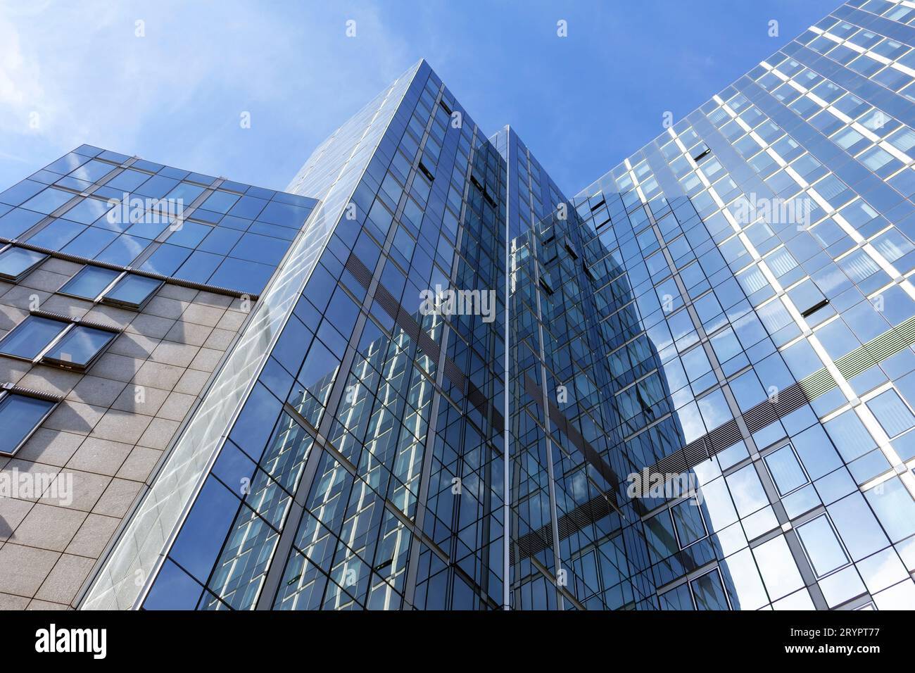 Bâtiments modernes en verre dans le quartier européen de Bruxelles en Belgique Banque D'Images