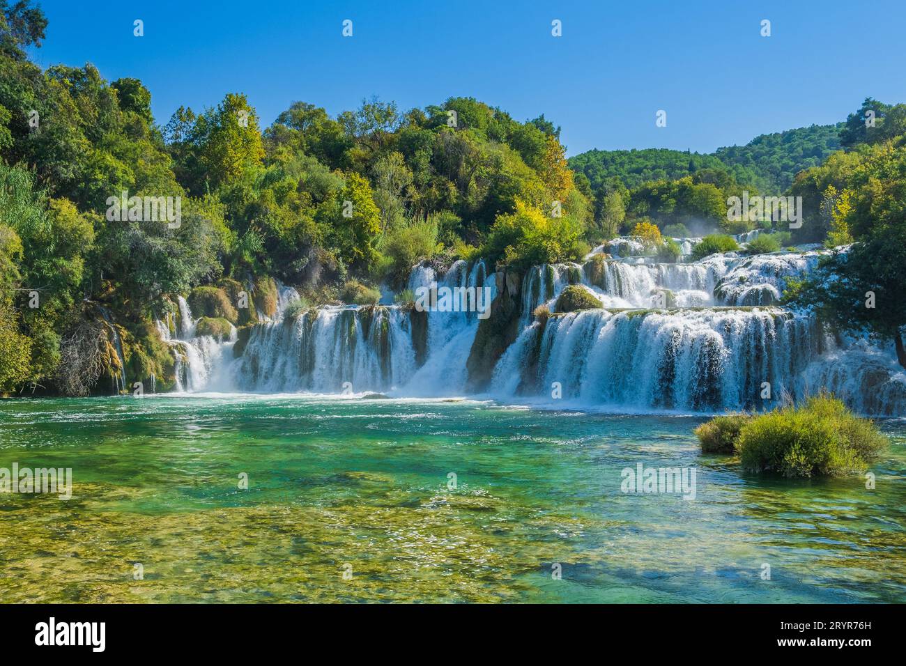 Incroyable cascade Skradinski Buk dans le parc national de Krka, Dalmatie, Croatie Banque D'Images