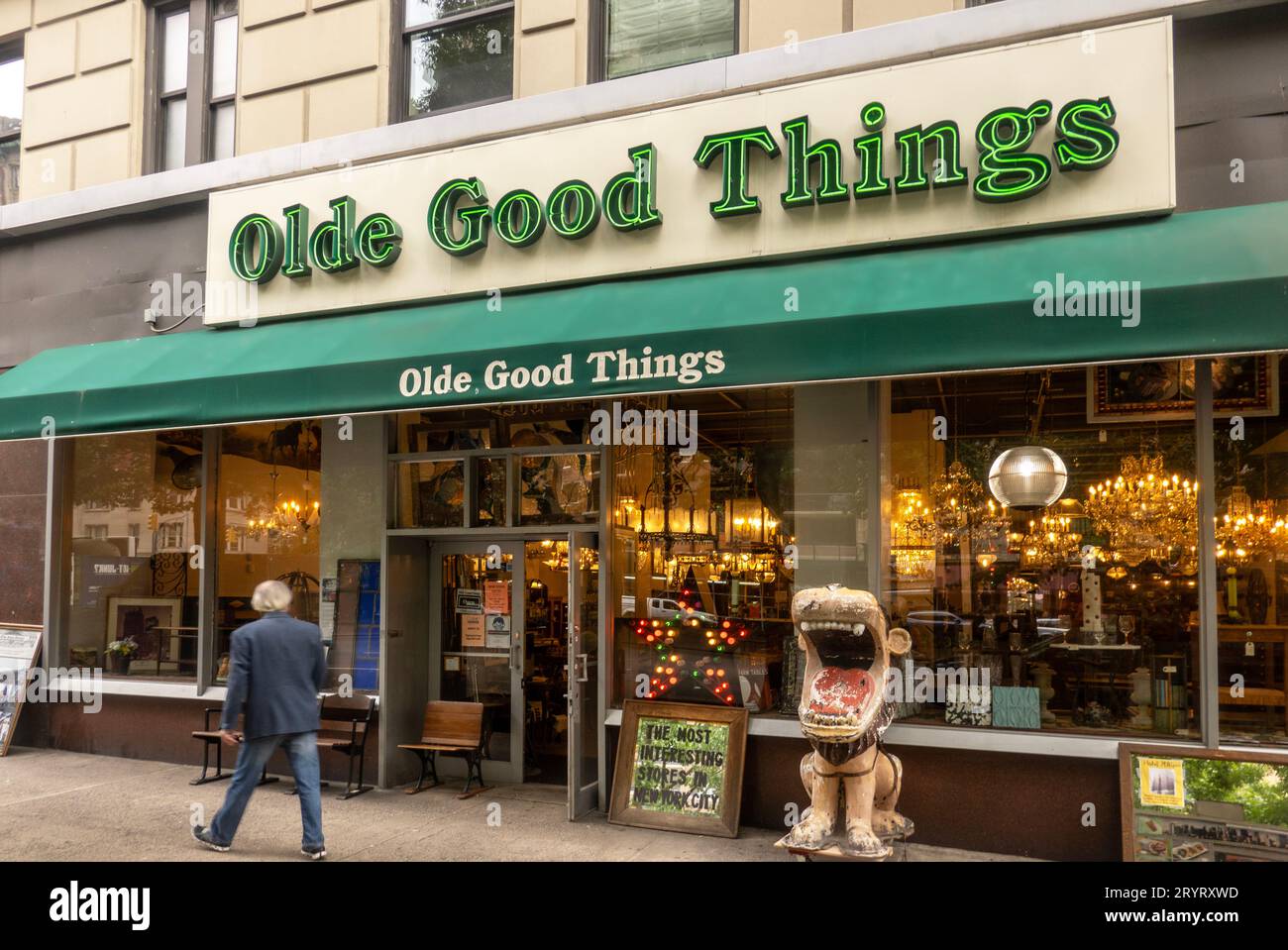 Olde Good Things magasin d'antiquités sur le Upper Westside de Manhattan NYC Banque D'Images
