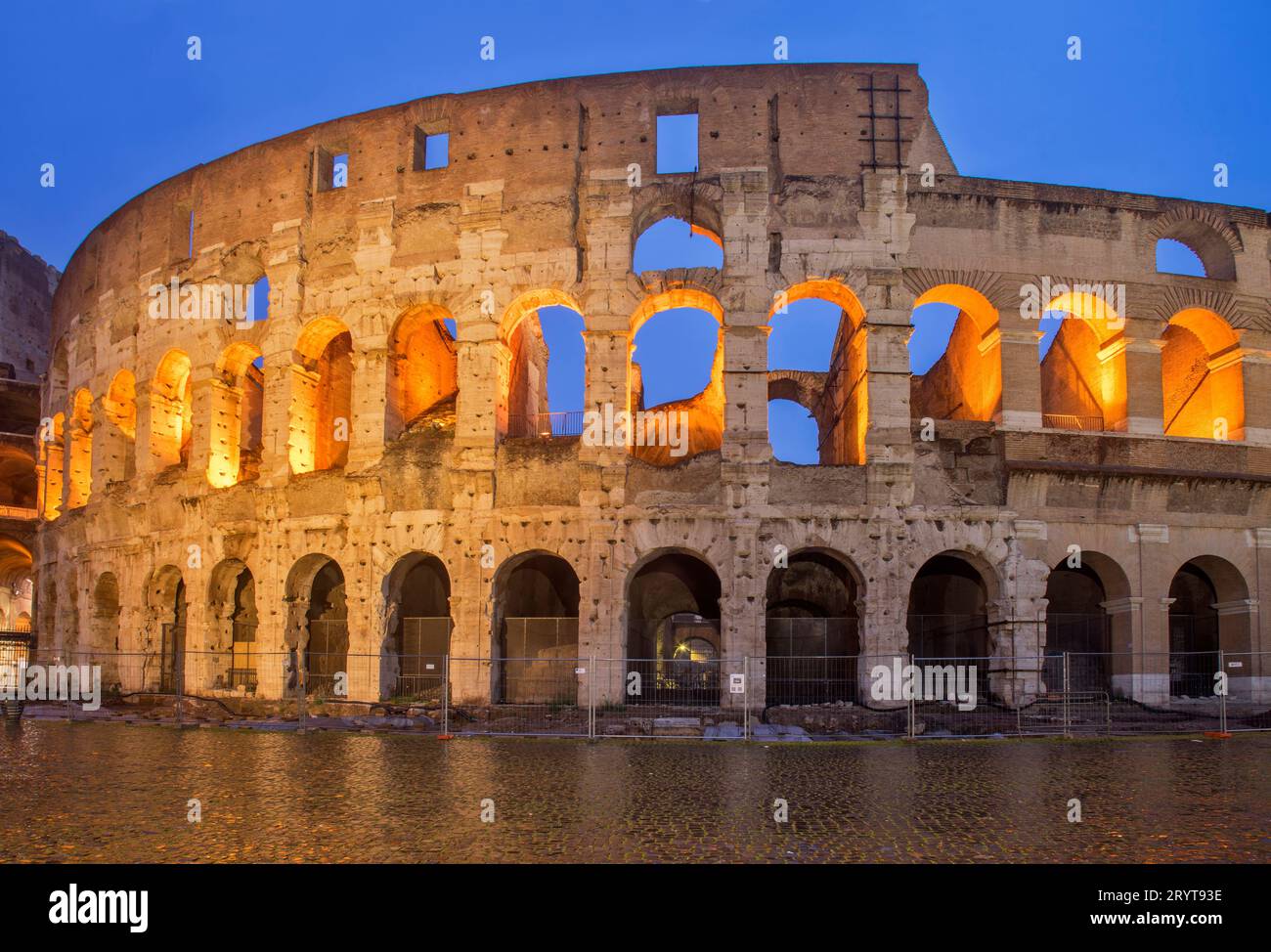 Colisée (amphithéâtre Flavien) à Rome. Italie Banque D'Images